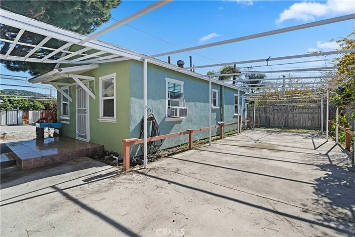 10416 Cantara, Sun Valley, California 91352