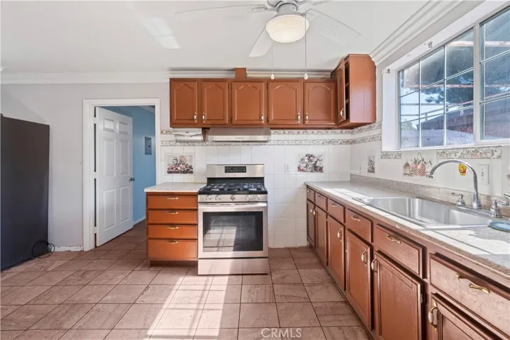 10416 Cantara, Sun Valley, California 91352