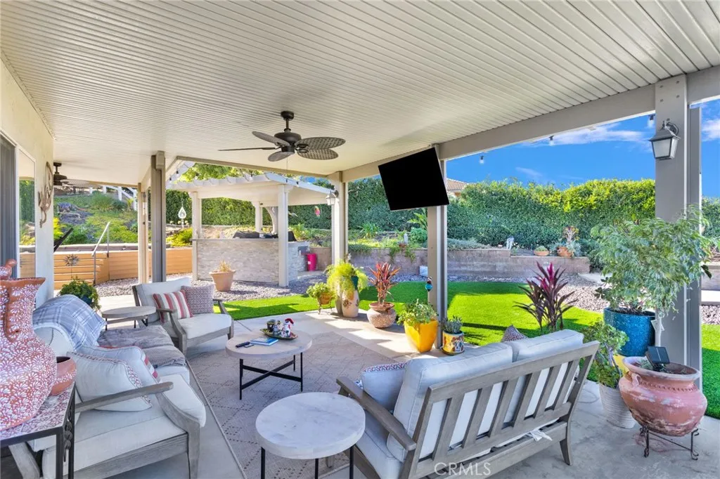 14189 Dove Canyon, Riverside, California 92503 home-pic-50