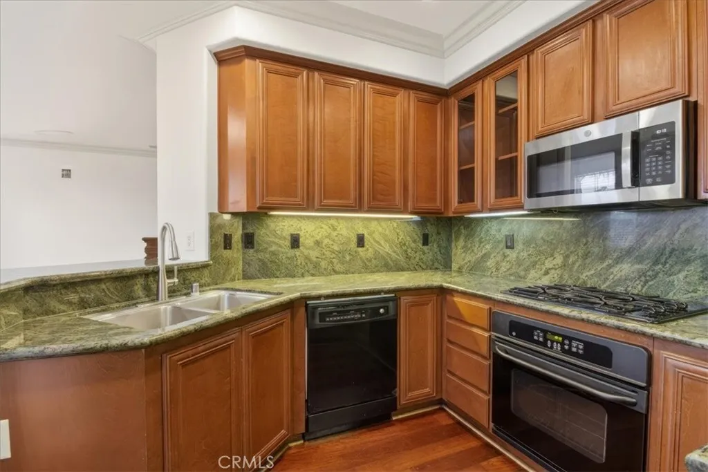 19266 Scripts Court, Huntington Beach, California 92648 home-pic-11
