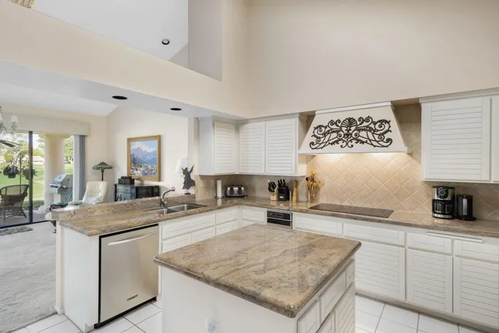 55053+Southern+Hills+Ave+Thousand+Palms-