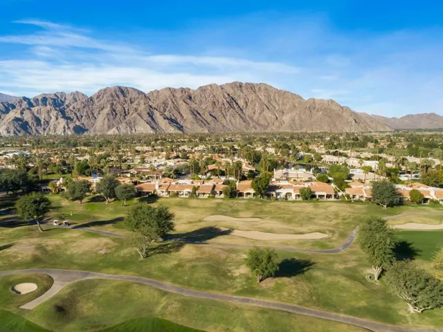 55053+Southern+Hills+Ave+Thousand+Palms-