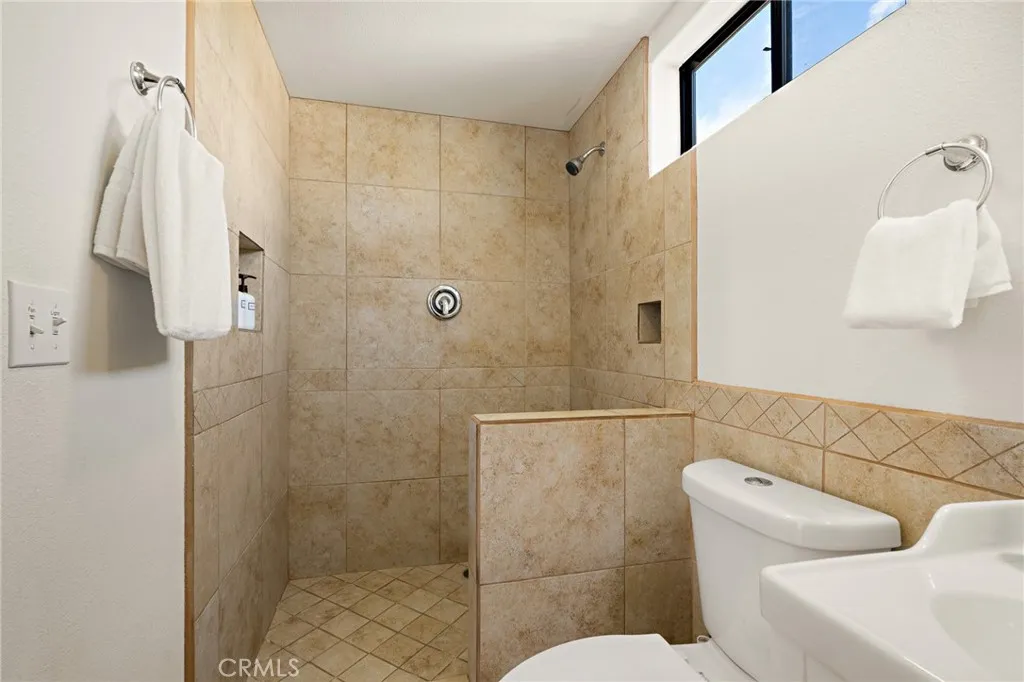 2653 Meldora, 29 Palms, California 92277 home-pic-26