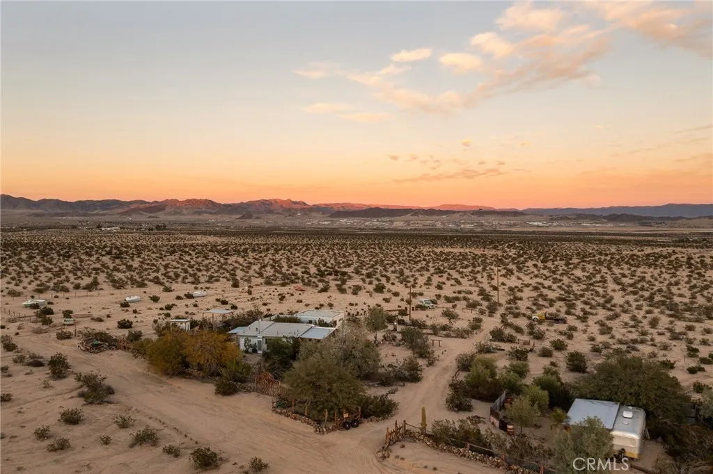2653 Meldora, 29 Palms, California 92277 home-pic-4