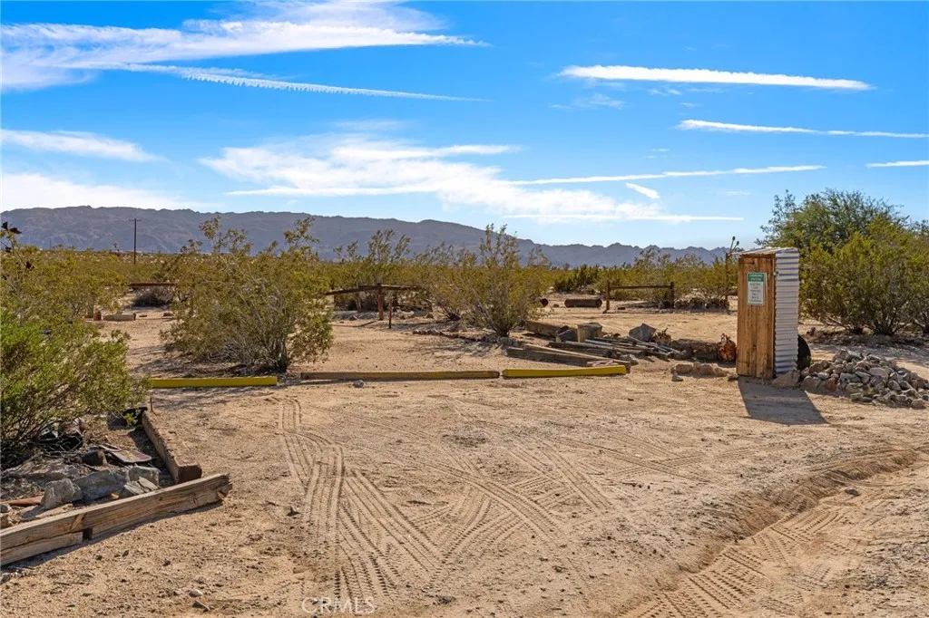 2653 Meldora, 29 Palms, California 92277 home-pic-56