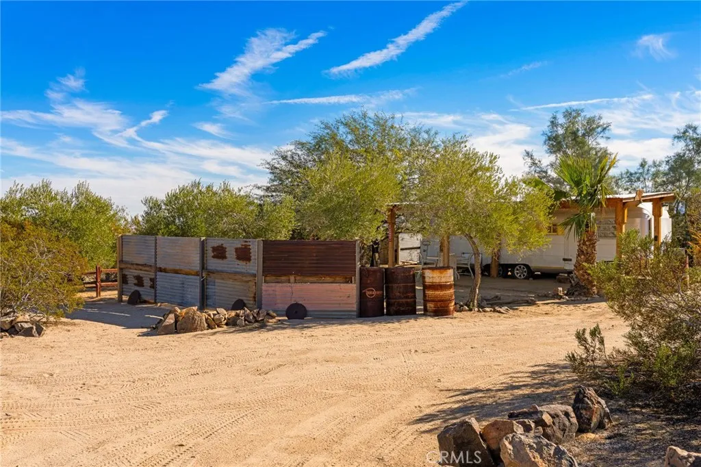2653 Meldora, 29 Palms, California 92277 home-pic-46