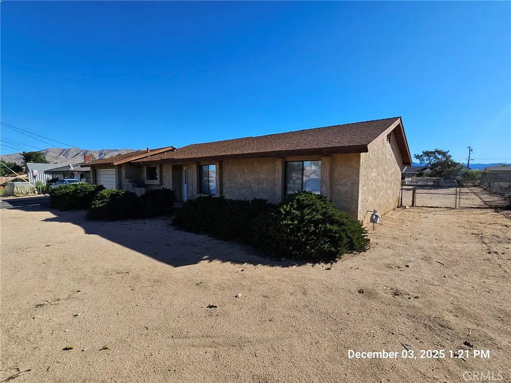 18891 Rocksprings Road, Hesperia, California 92345 home-pic-1