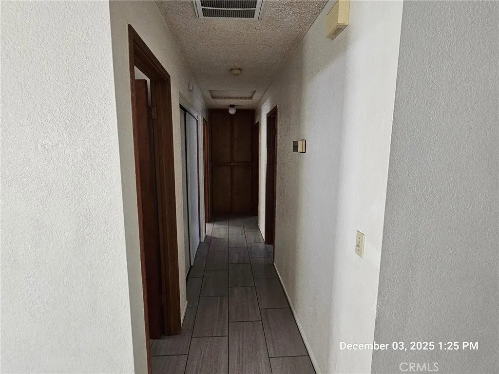 18891 Rocksprings Road, Hesperia, California 92345 home-pic-12