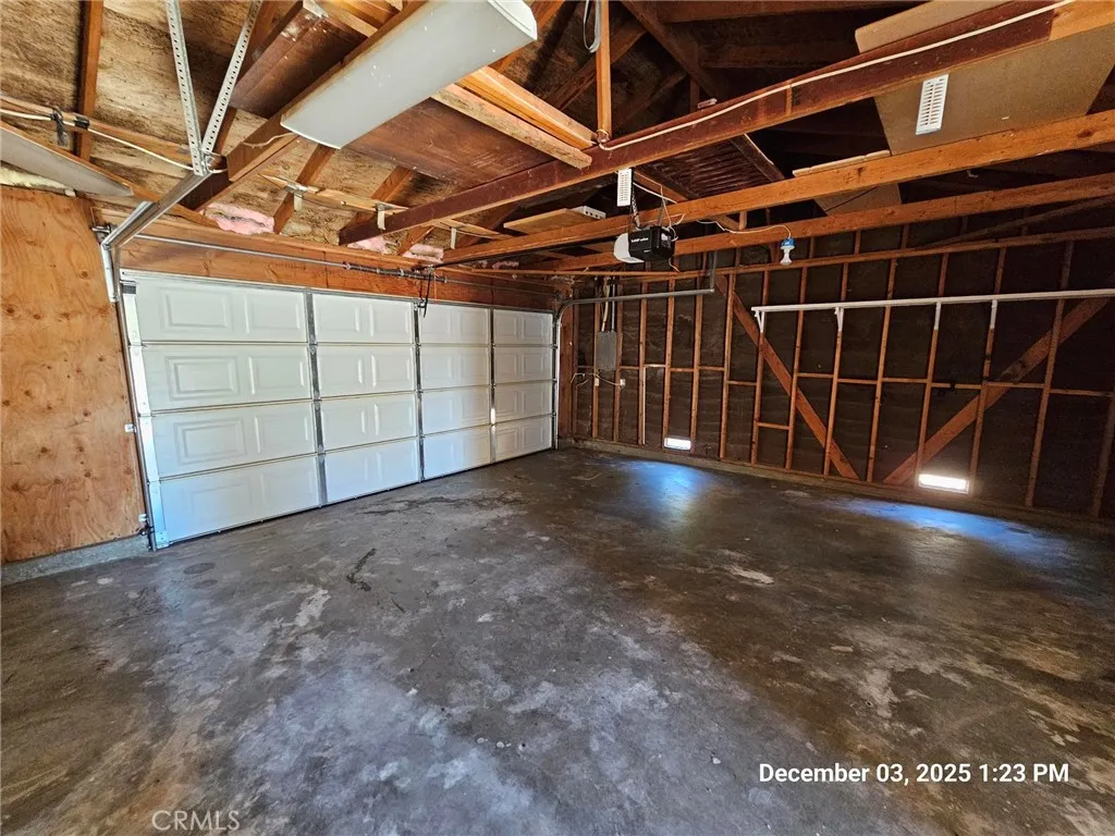 18891 Rocksprings Road, Hesperia, California 92345 home-pic-22