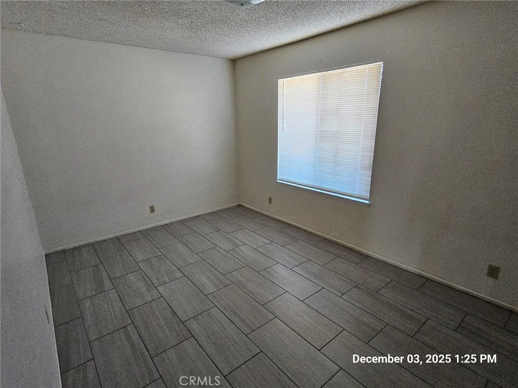 18891 Rocksprings Road, Hesperia, California 92345 home-pic-15