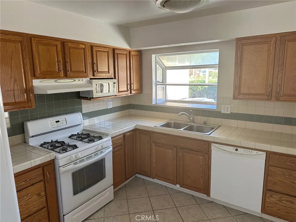 28376 Murrieta, Menifee, California 92586 home-pic-14