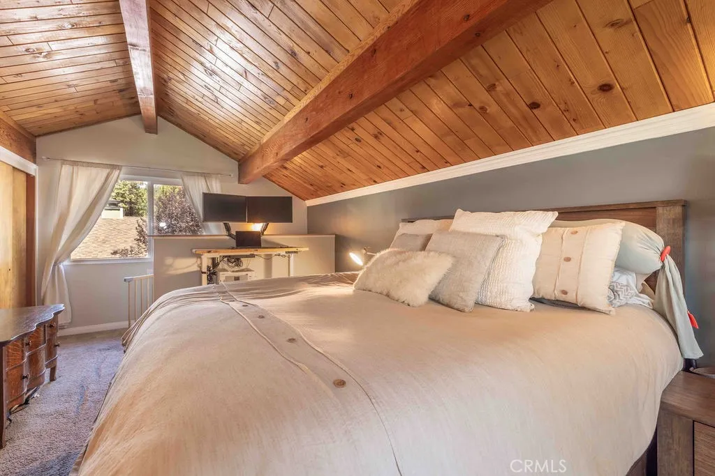 945 Tinker Bell Avenue, Big Bear City, California 92314 home-pic-17
