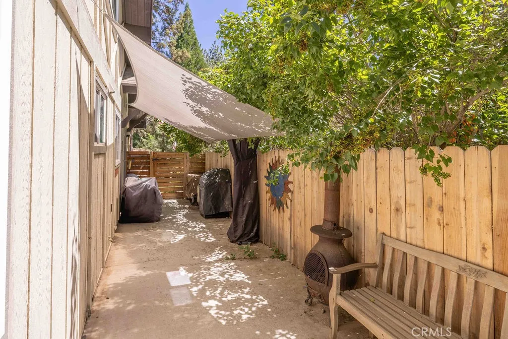 945 Tinker Bell Avenue, Big Bear City, California 92314 home-pic-32