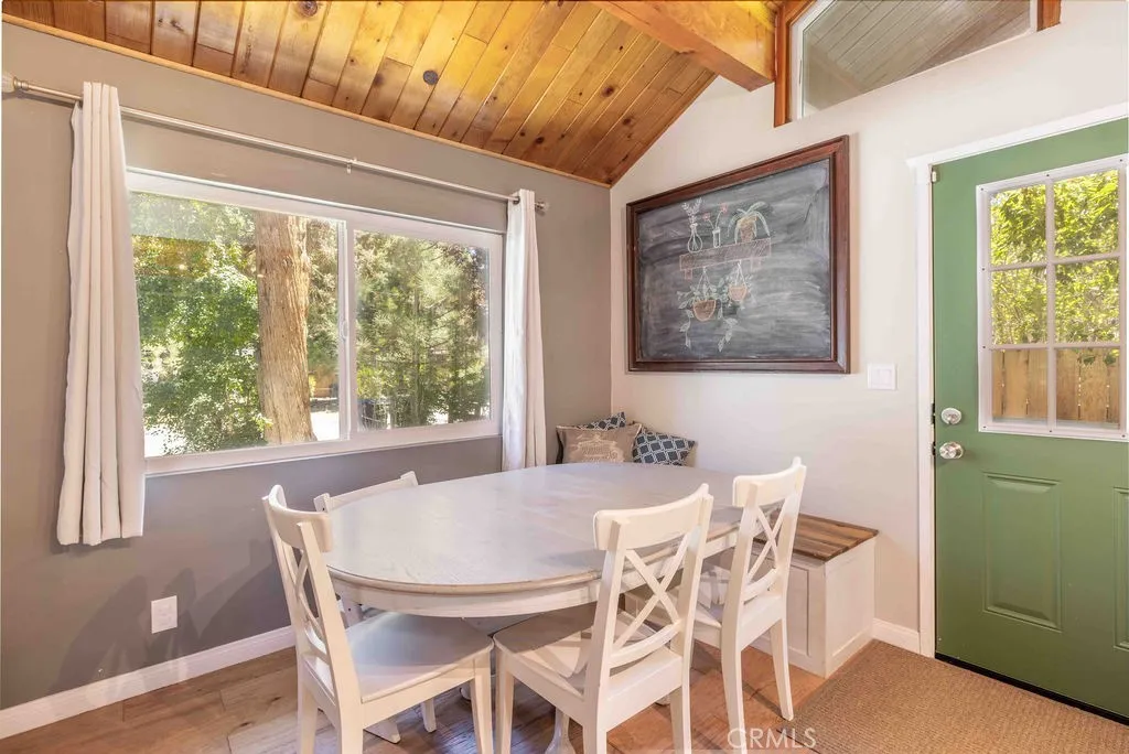 945 Tinker Bell Avenue, Big Bear City, California 92314 home-pic-4