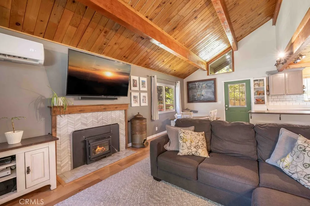 945 Tinker Bell Avenue, Big Bear City, California 92314 home-pic-7