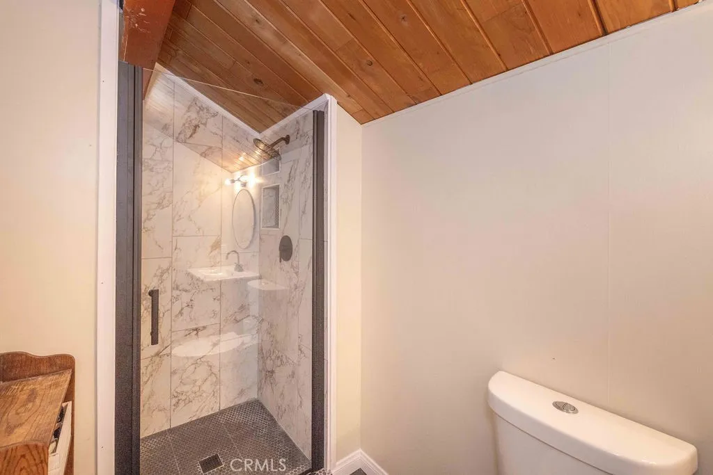 945 Tinker Bell Avenue, Big Bear City, California 92314 home-pic-13