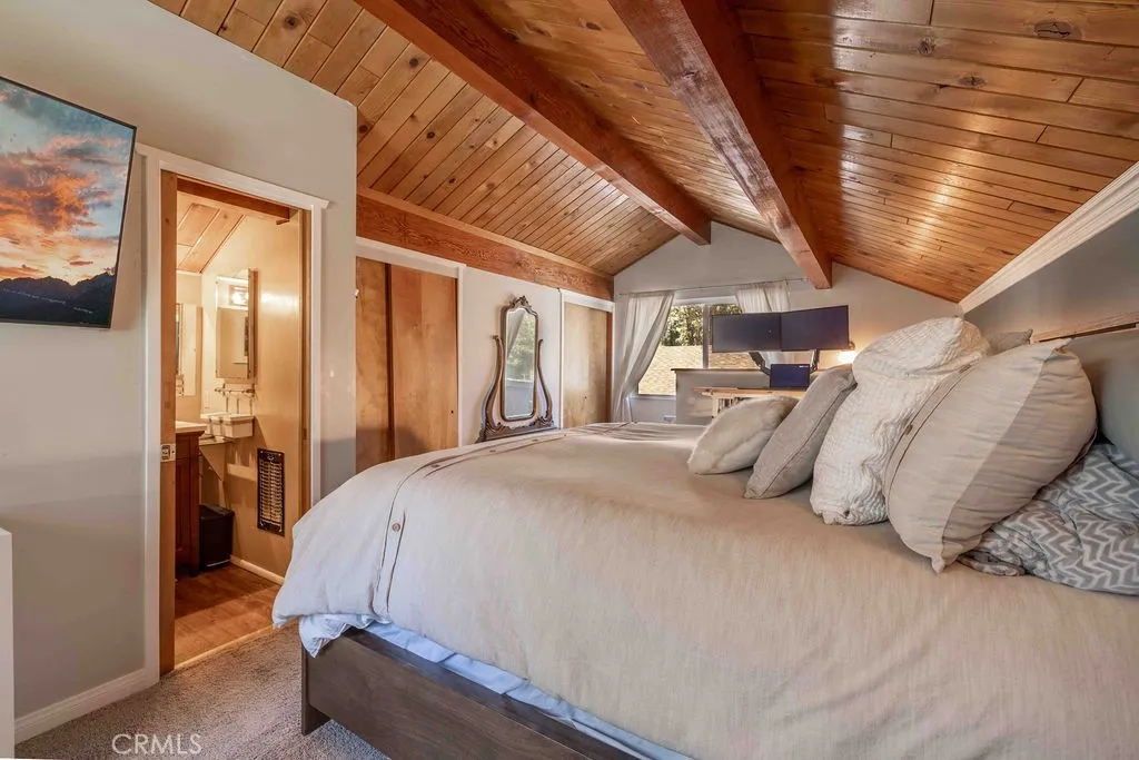 945 Tinker Bell Avenue, Big Bear City, California 92314 home-pic-23