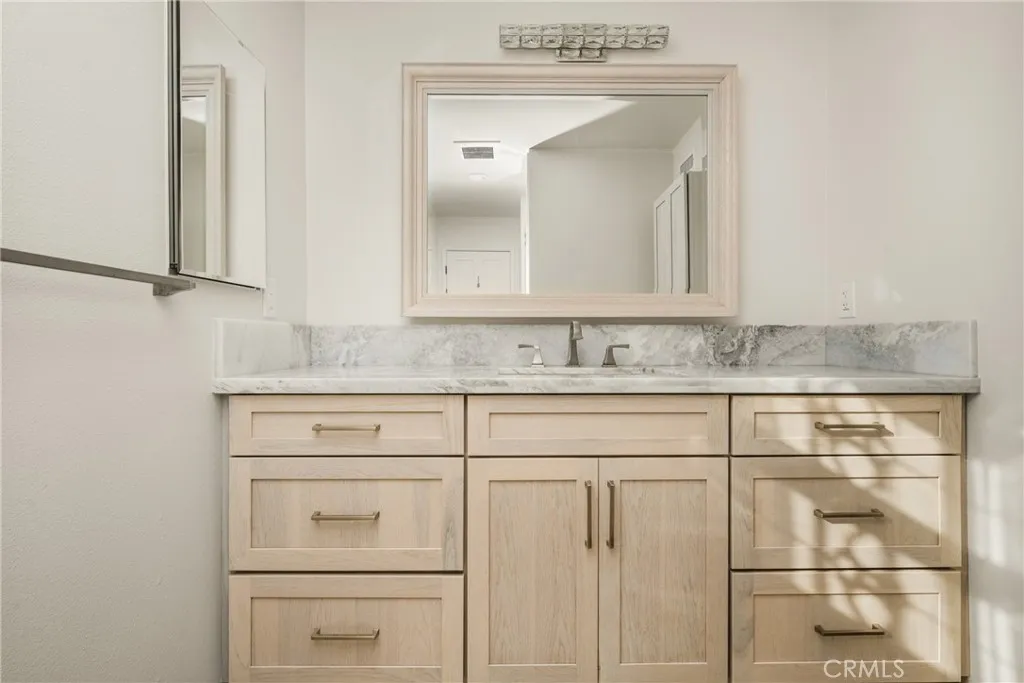 2902 E. Trenton Avenue, Orange, California 92867 home-pic-33