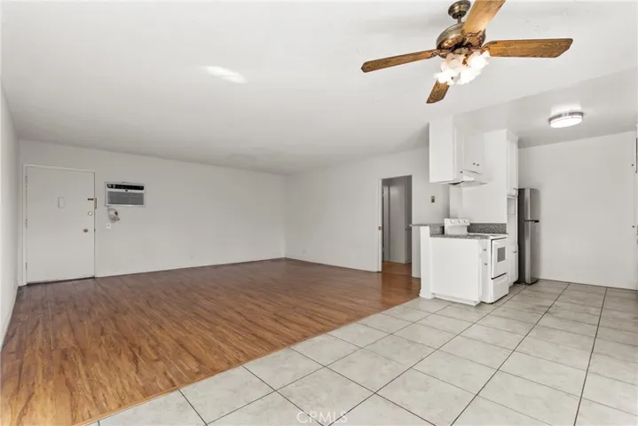 4924 Kester 10, Sherman Oaks, California 91403