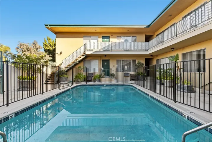 4924 Kester 10, Sherman Oaks, California 91403