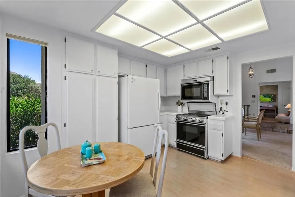 77489 Avenida Madrugada, La Quinta, California 92253 home-pic-10
