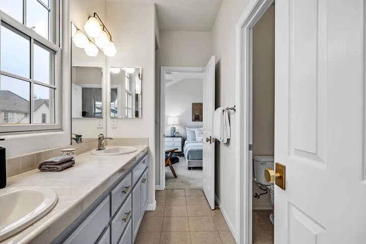 2428 Teal Ln, Alameda, California 94501