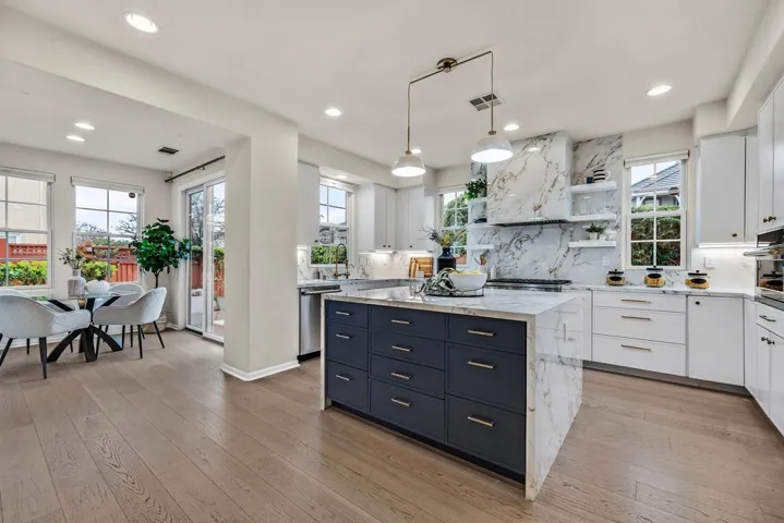 2428 Teal Ln, Alameda, California 94501