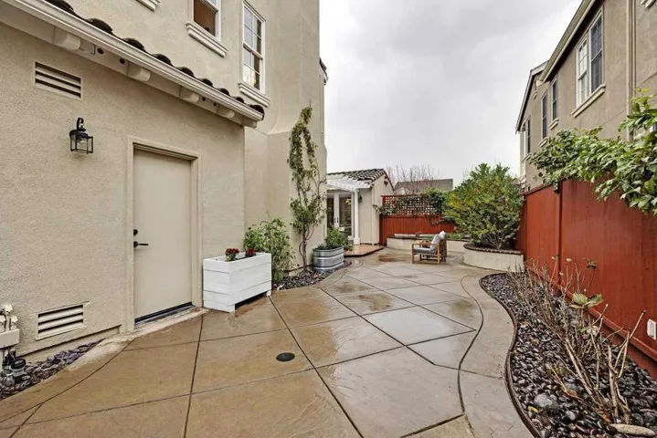 2428 Teal Ln, Alameda, California 94501
