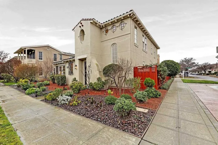 2428 Teal Ln, Alameda, California 94501