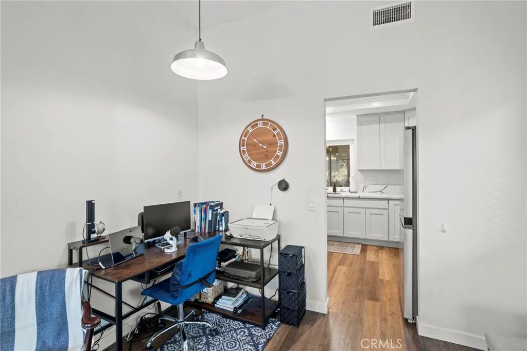 11262 Cullen Court, Riverside, California 92505 home-pic-6