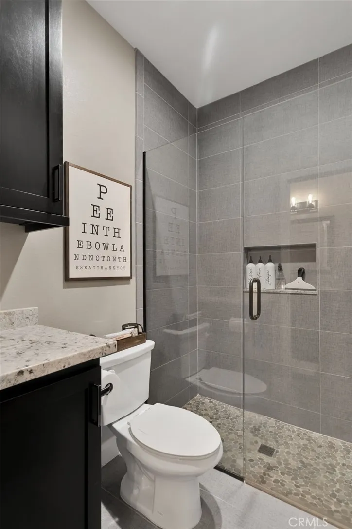 9817 Silver Palm, Oak Hills, California 92344 home-pic-27