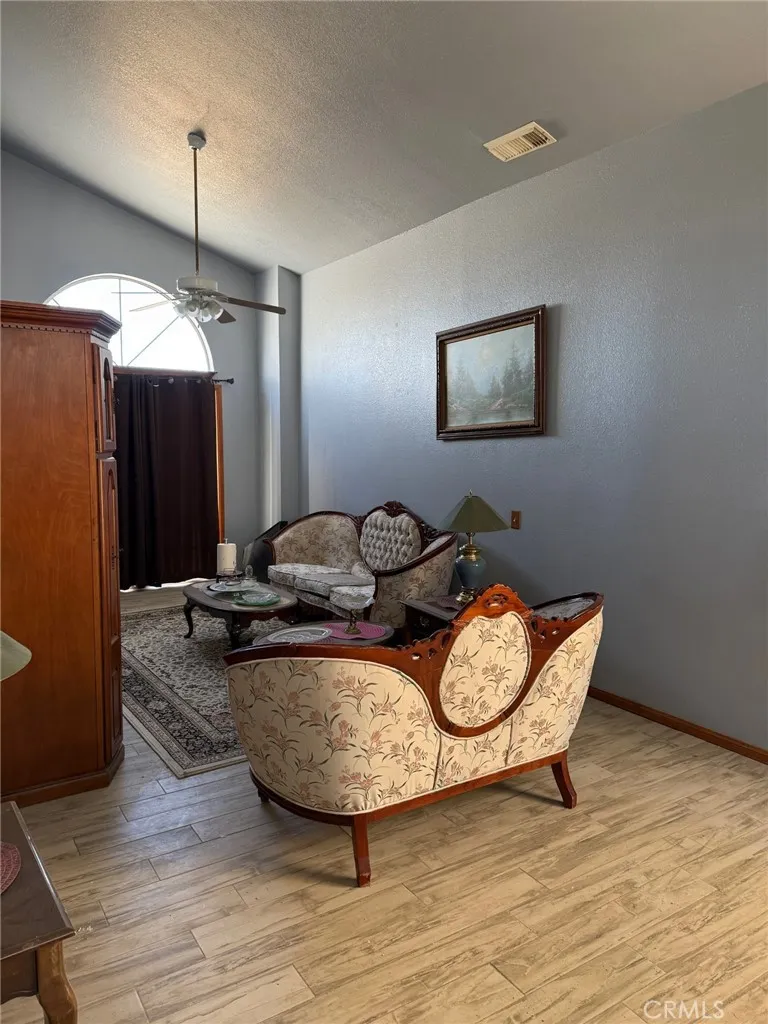 26795 Stirrup Lane, Helendale, California 92342 home-pic-4