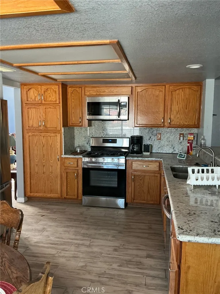 26795 Stirrup Lane, Helendale, California 92342 home-pic-8