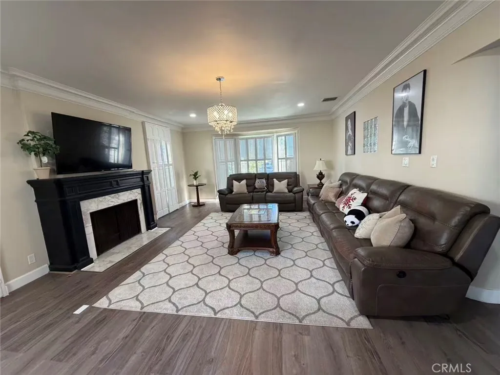 113 N Doheny, Beverly Hills, California 90211 home-pic-1