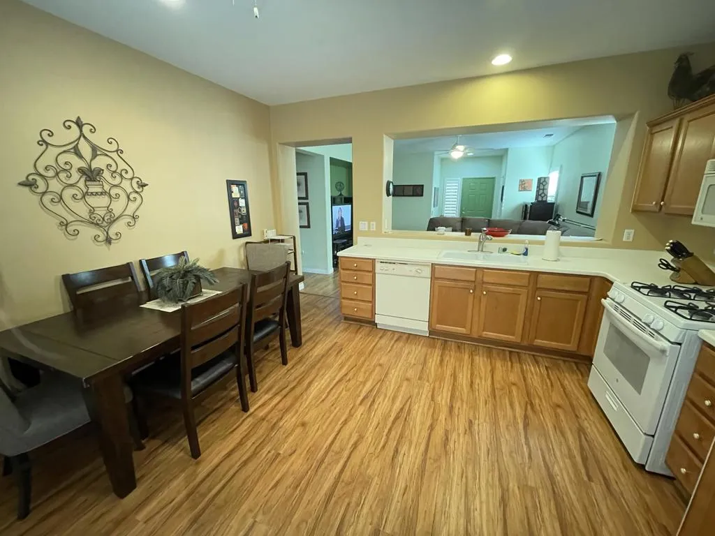 78473 Hampshire Avenue, Palm Desert, California 92211 home-pic-2