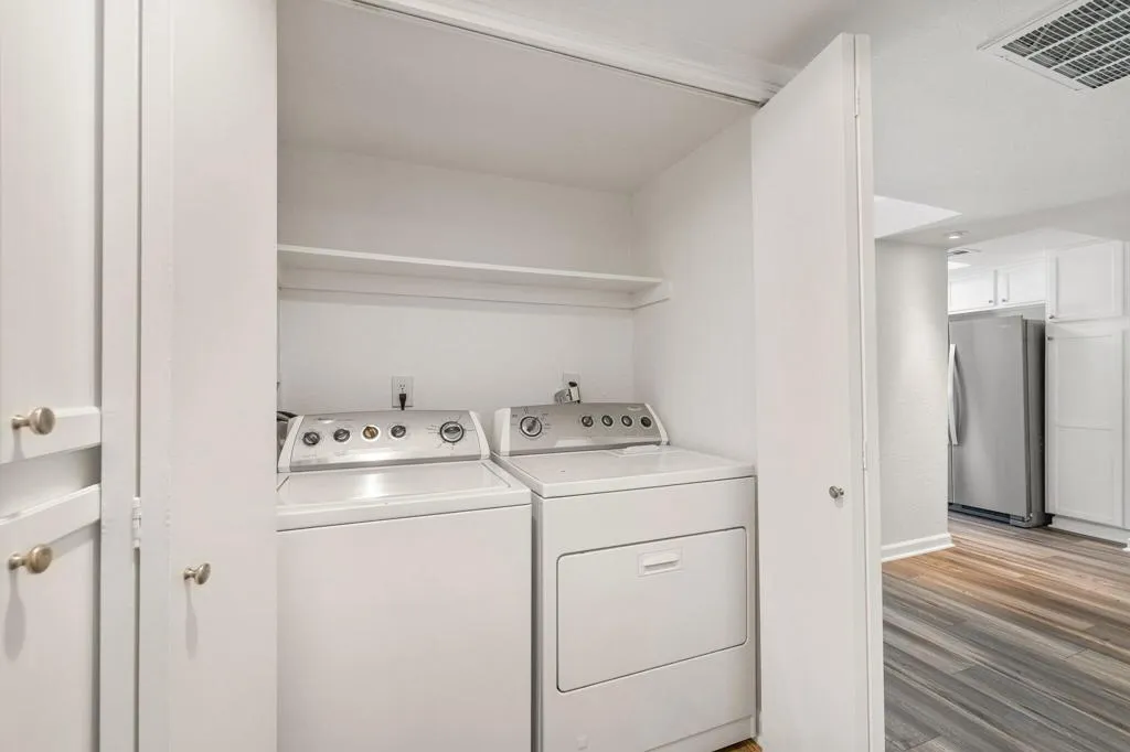 400 N Sunrise Way 252, Palm Springs, California 92262 home-pic-6