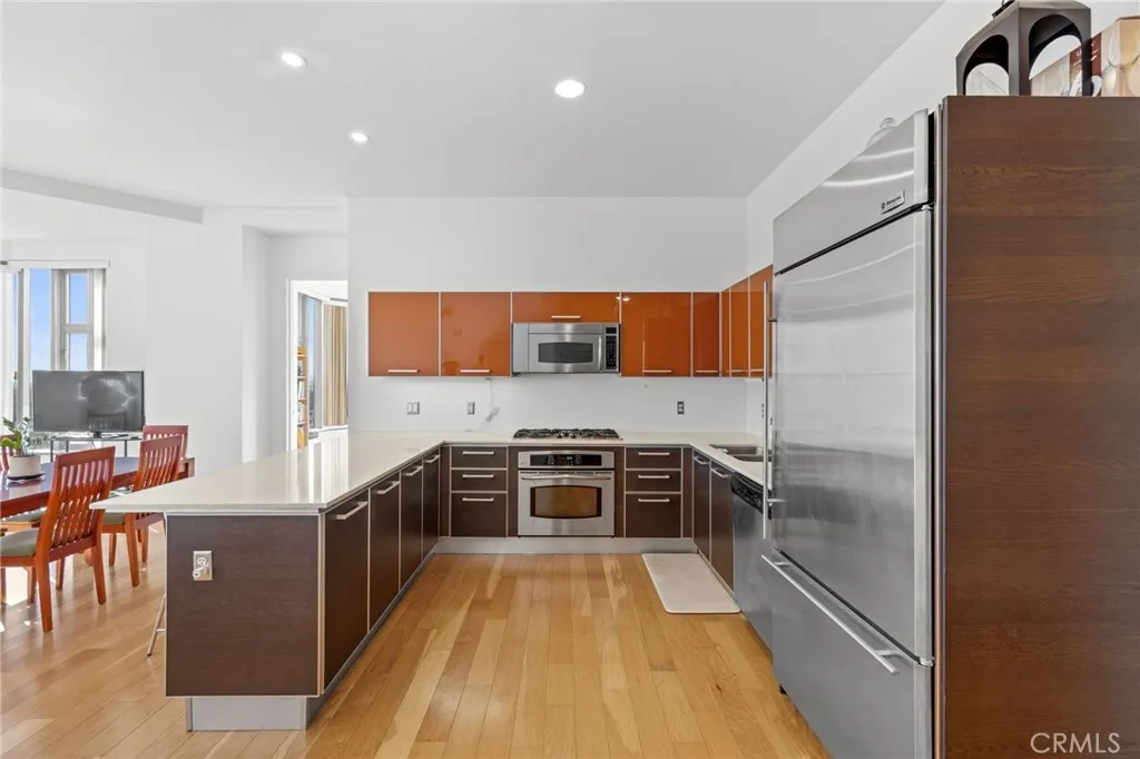 801 S Grand 1611, Los Angeles, California 90017 home-pic-1