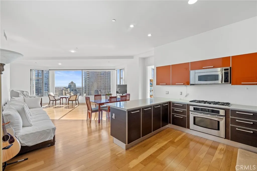 801 S Grand 1611, Los Angeles, California 90017 home-pic-0