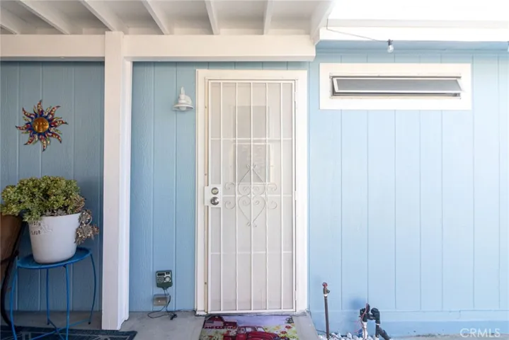 door access to backyard