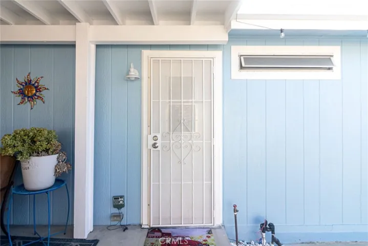 door access to backyard