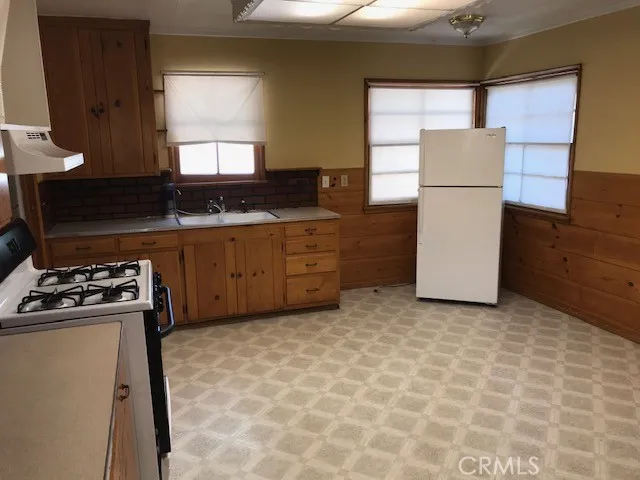 27908 Adon Avenue, Canyon Country, California 91387 home-pic-10