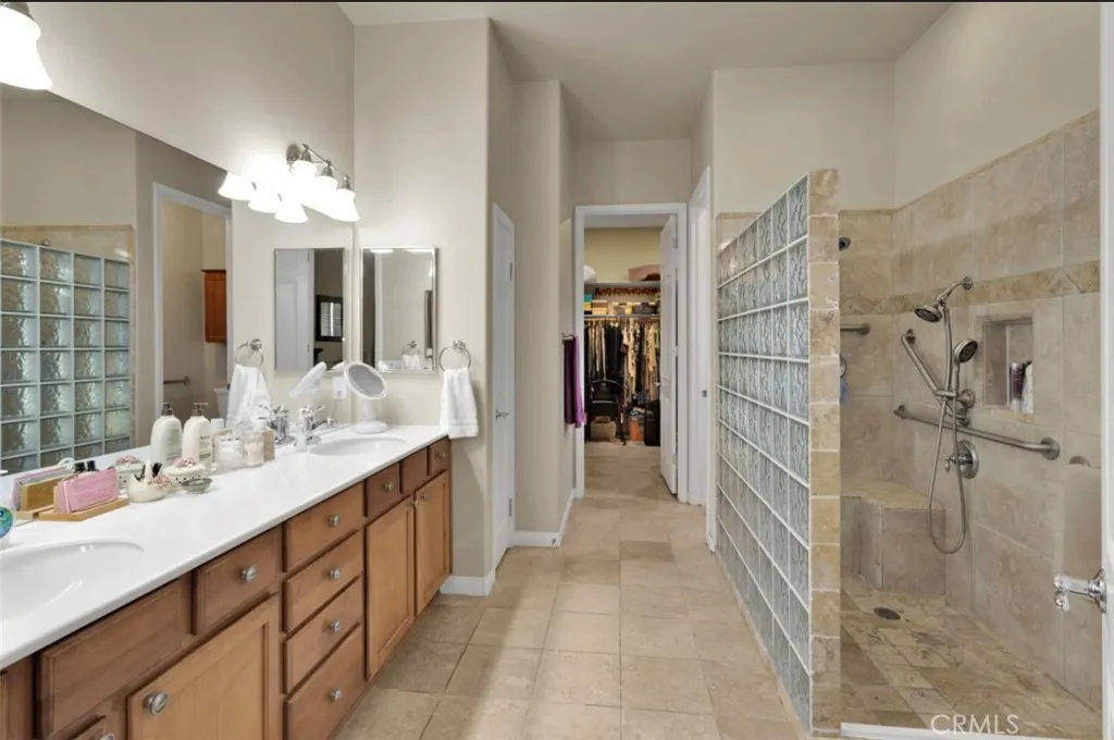 10266 Lakeshore, Apple Valley, California 92308 home-pic-14