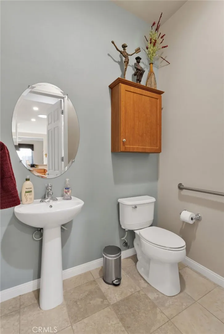 10266 Lakeshore, Apple Valley, California 92308 home-pic-18