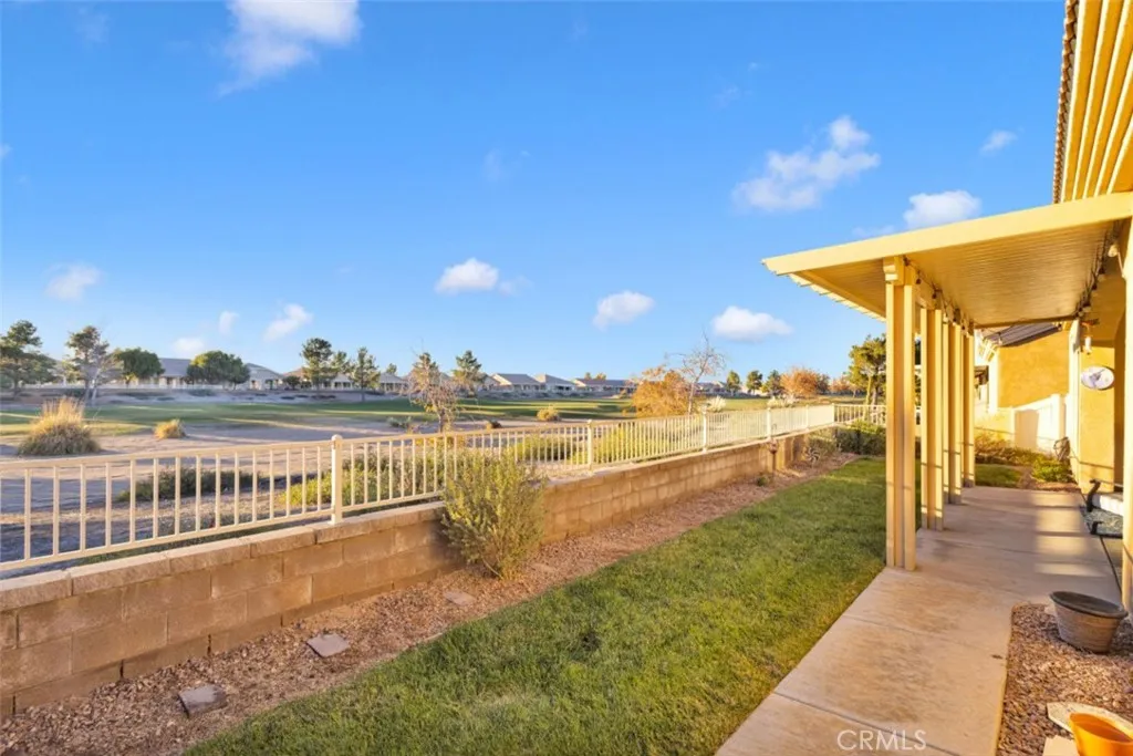 10266 Lakeshore, Apple Valley, California 92308 home-pic-21