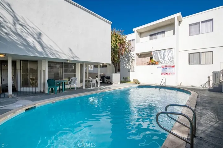 10749 New Haven Street 18, Sun Valley, California 91352