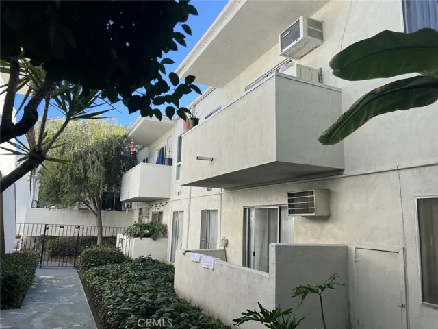 10749 New Haven Street 18, Sun Valley, California 91352