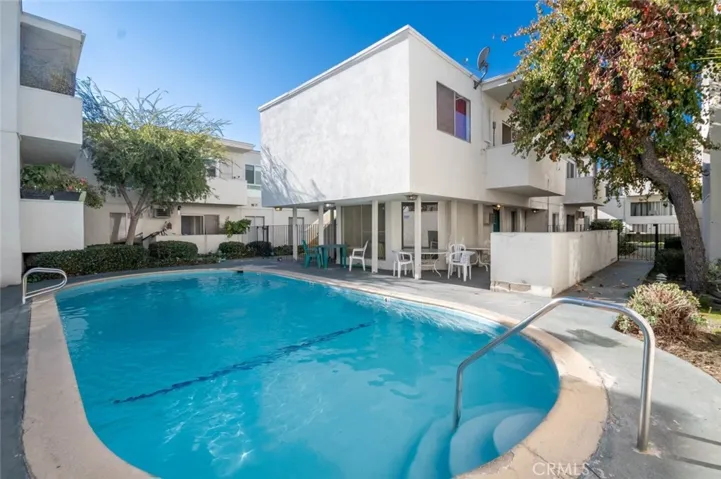 10749 New Haven Street 18, Sun Valley, California 91352
