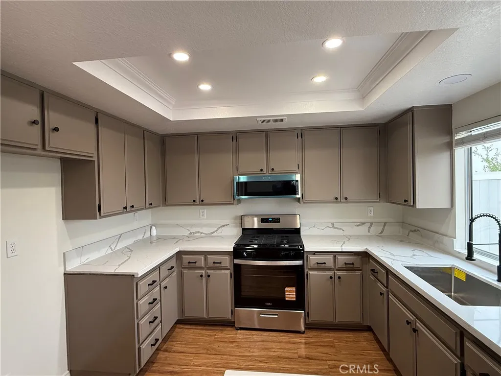13410 Crystal Springs, Corona, California 92883 home-pic-10