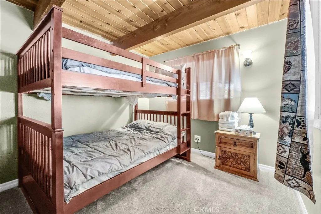 404 Leonard, Sugarloaf, California 92386 home-pic-3