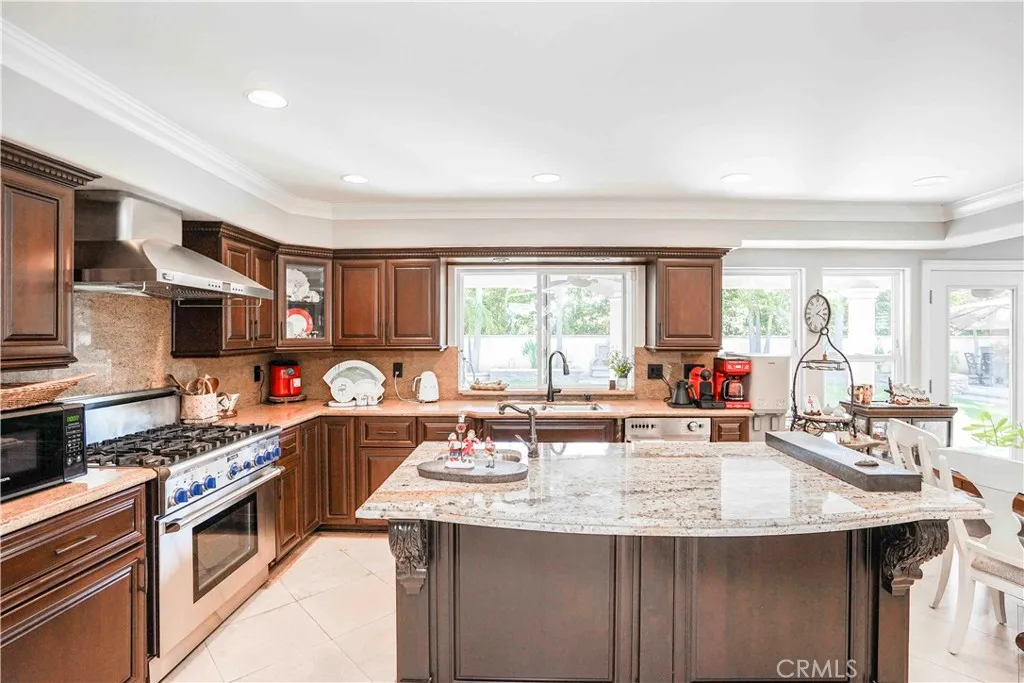 8542 Emerywood Drive, Buena Park, California 90621 home-pic-19